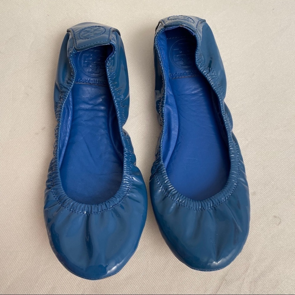 Tory Burch Eddie blue patent leather ballet flats